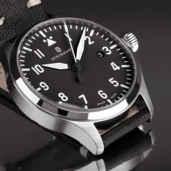 Steinhart Watches Nav B-Uhr 42 Black A-Muster