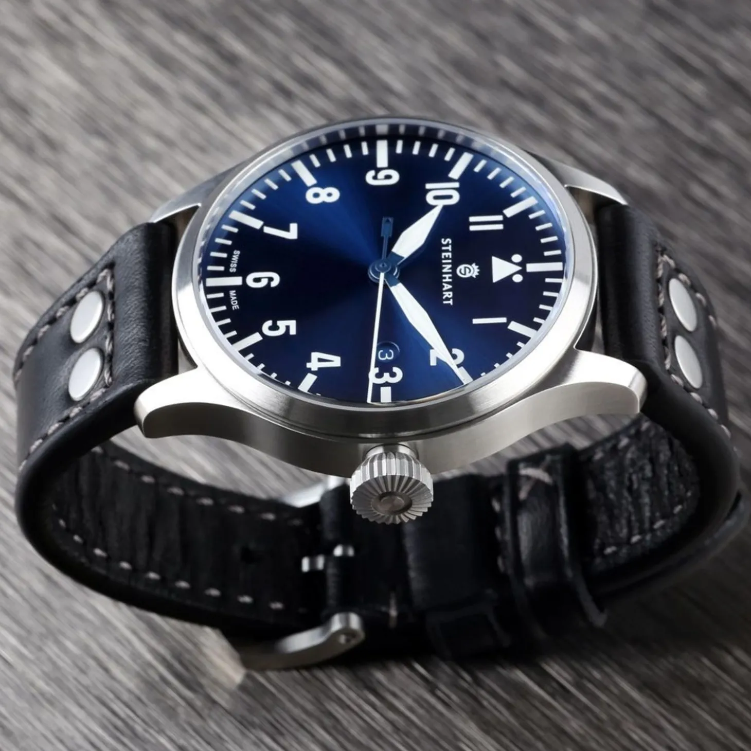 Steinhart Watches Nav B-Uhr 44 Date Blue