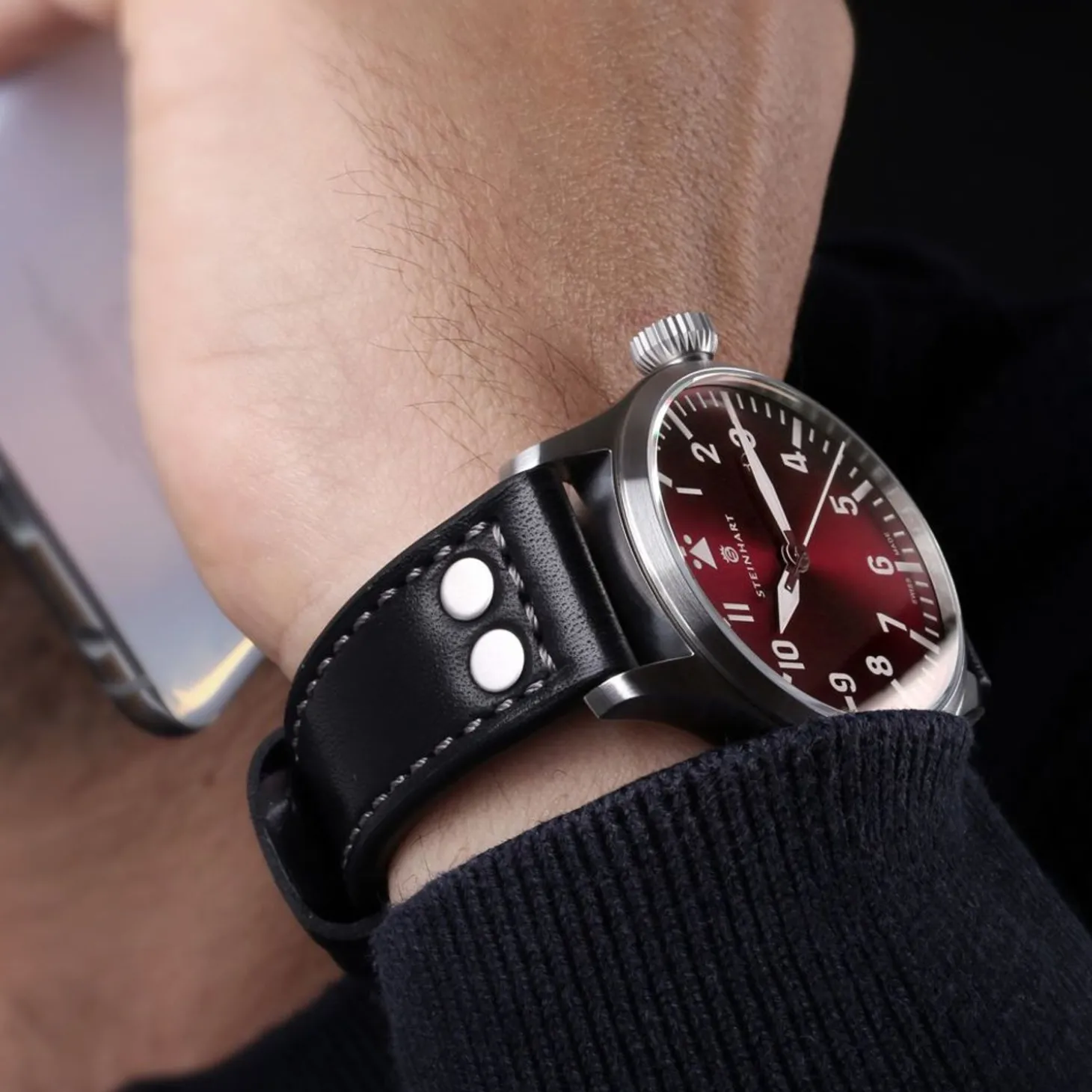 Steinhart Watches Nav B-Uhr 44 Date Red