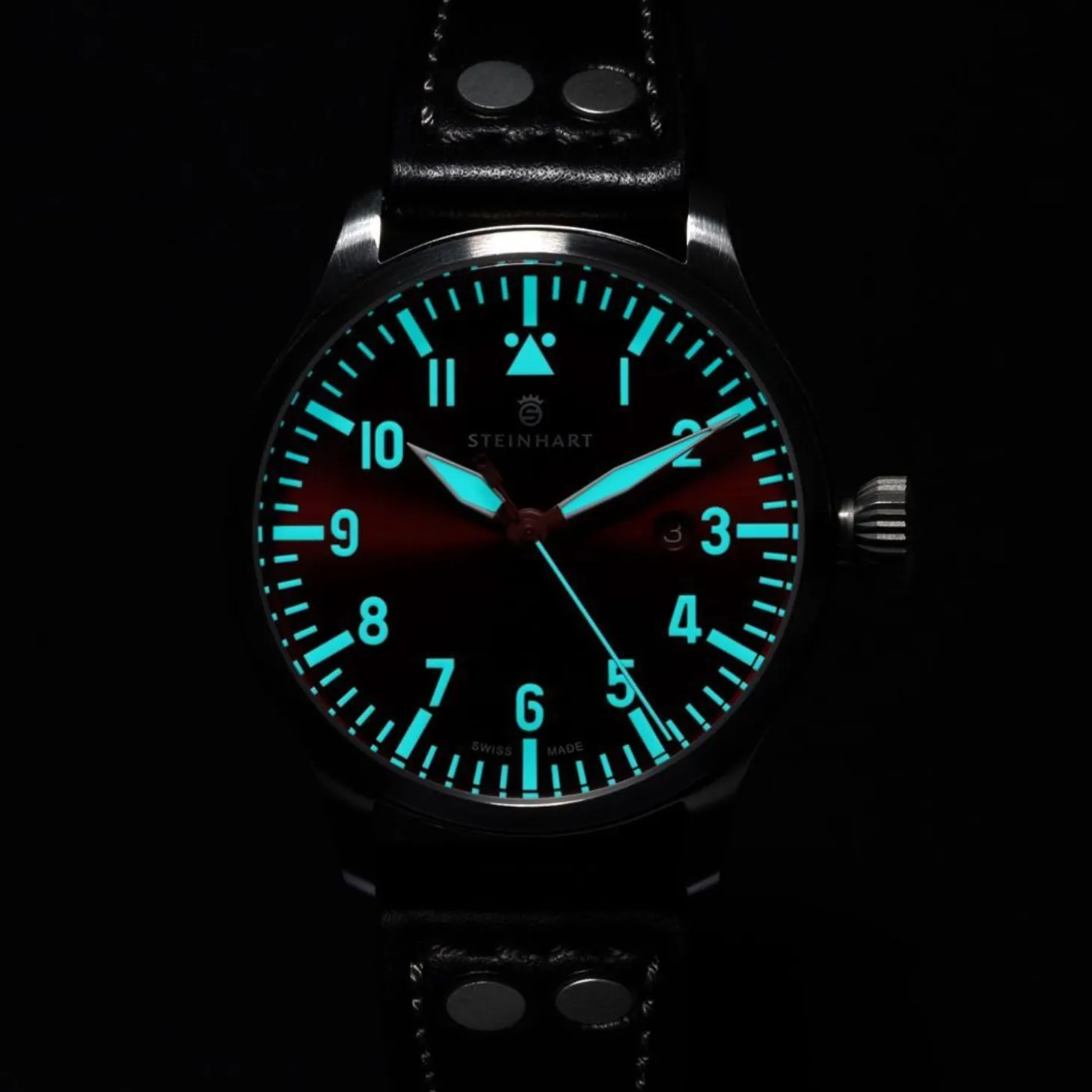 Steinhart Watches Nav B-Uhr 44 Date Red