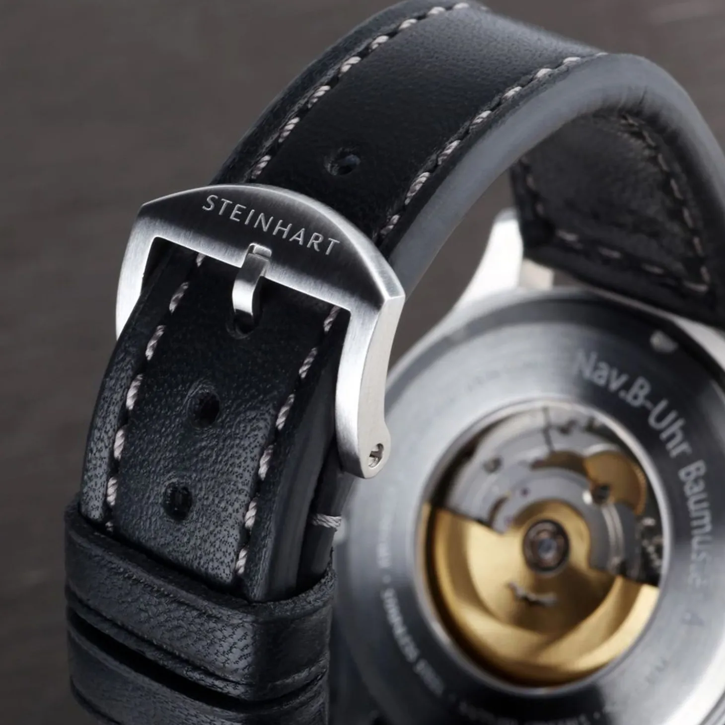 Steinhart Watches Nav B-Uhr 44 Date Red
