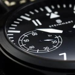 Steinhart Watches Nav B-Uhr 47 Handaufzug Black
