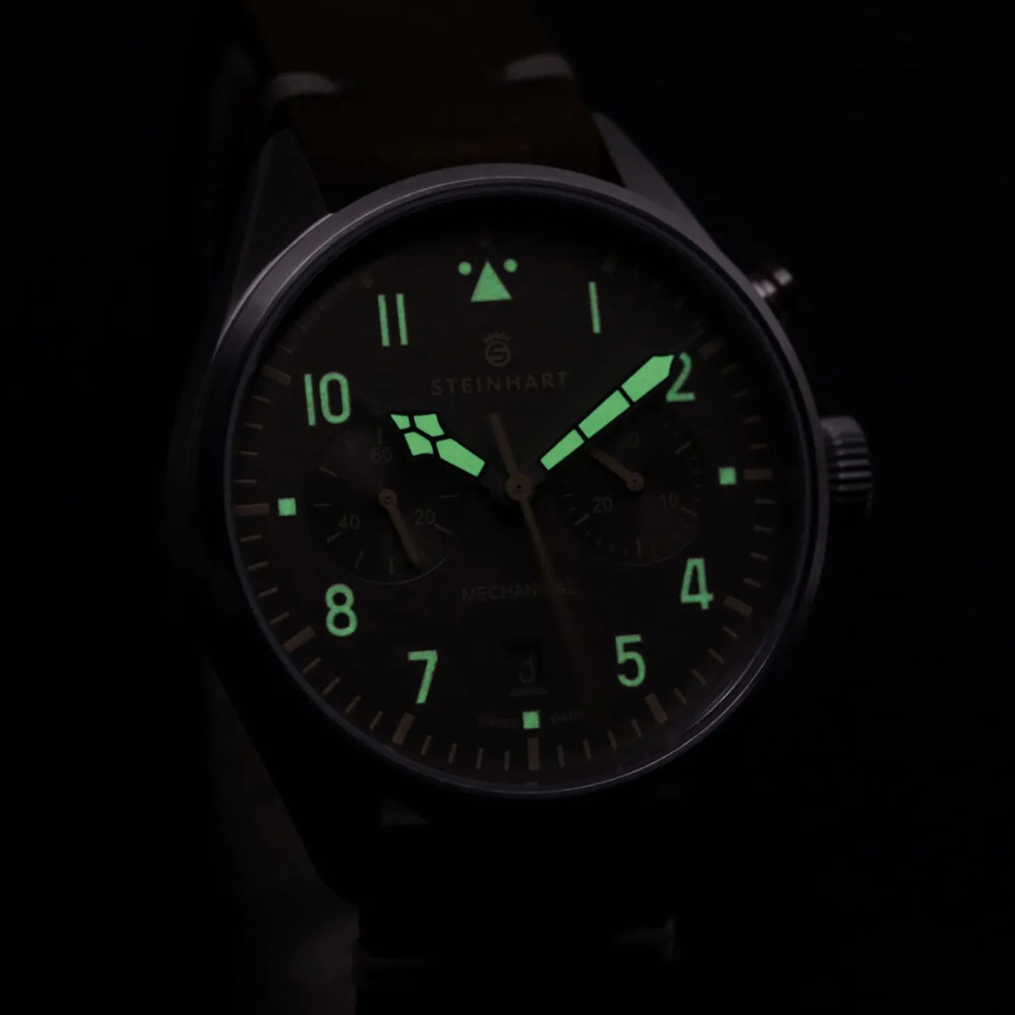 Steinhart Watches Nav.B - Monopusher 42 Grey