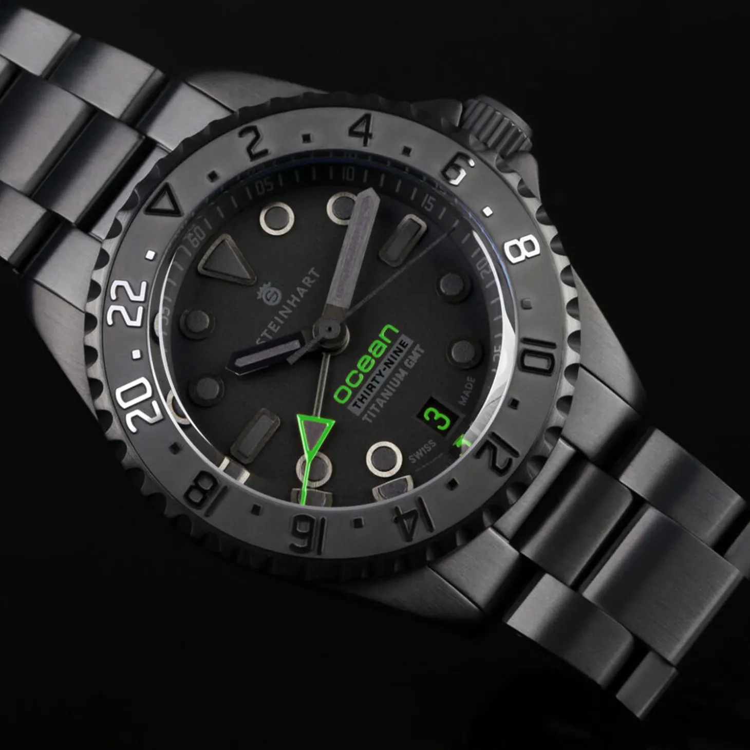 Steinhart Watches Ocean 39 Titanium Gmt Phantom Green