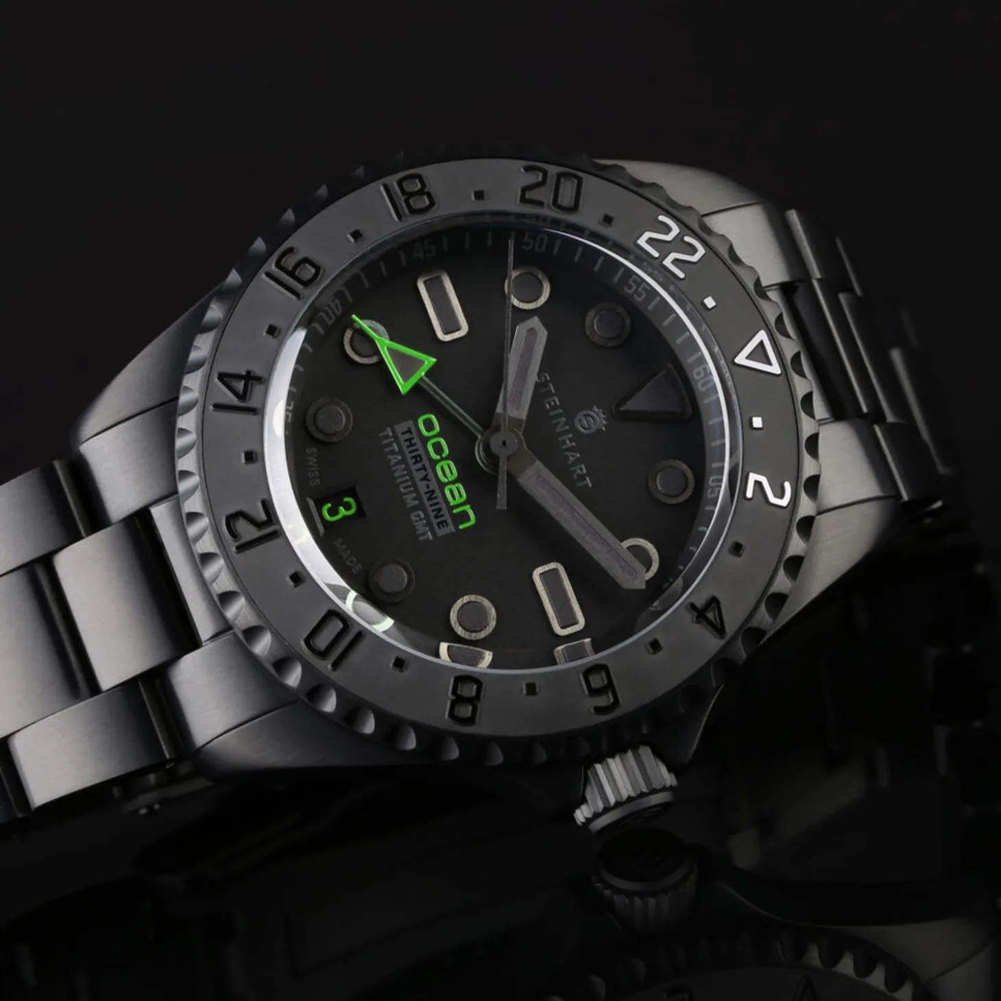 Steinhart Watches Ocean 39 Titanium Gmt Phantom Green