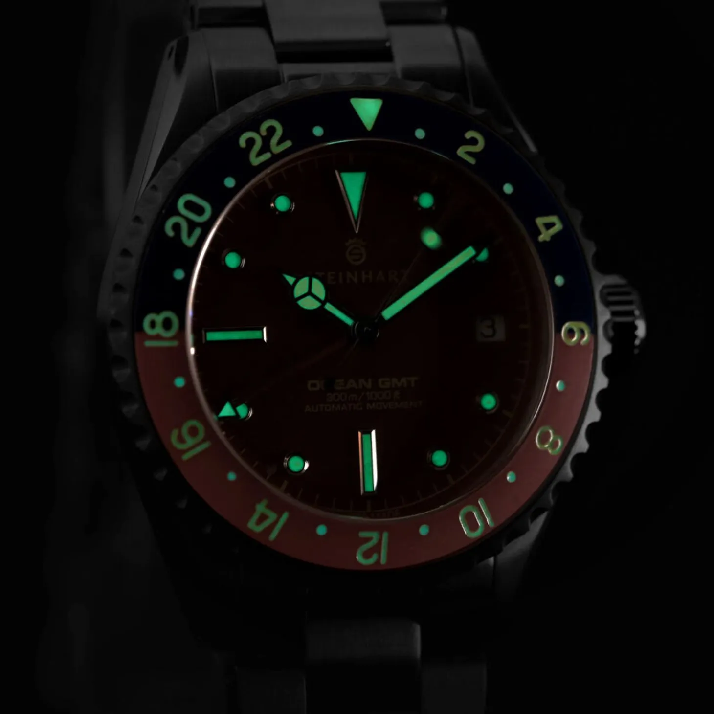 Steinhart Watches Ocean 39 Vintage Gmt Premium Red Ceramic Diver Watch