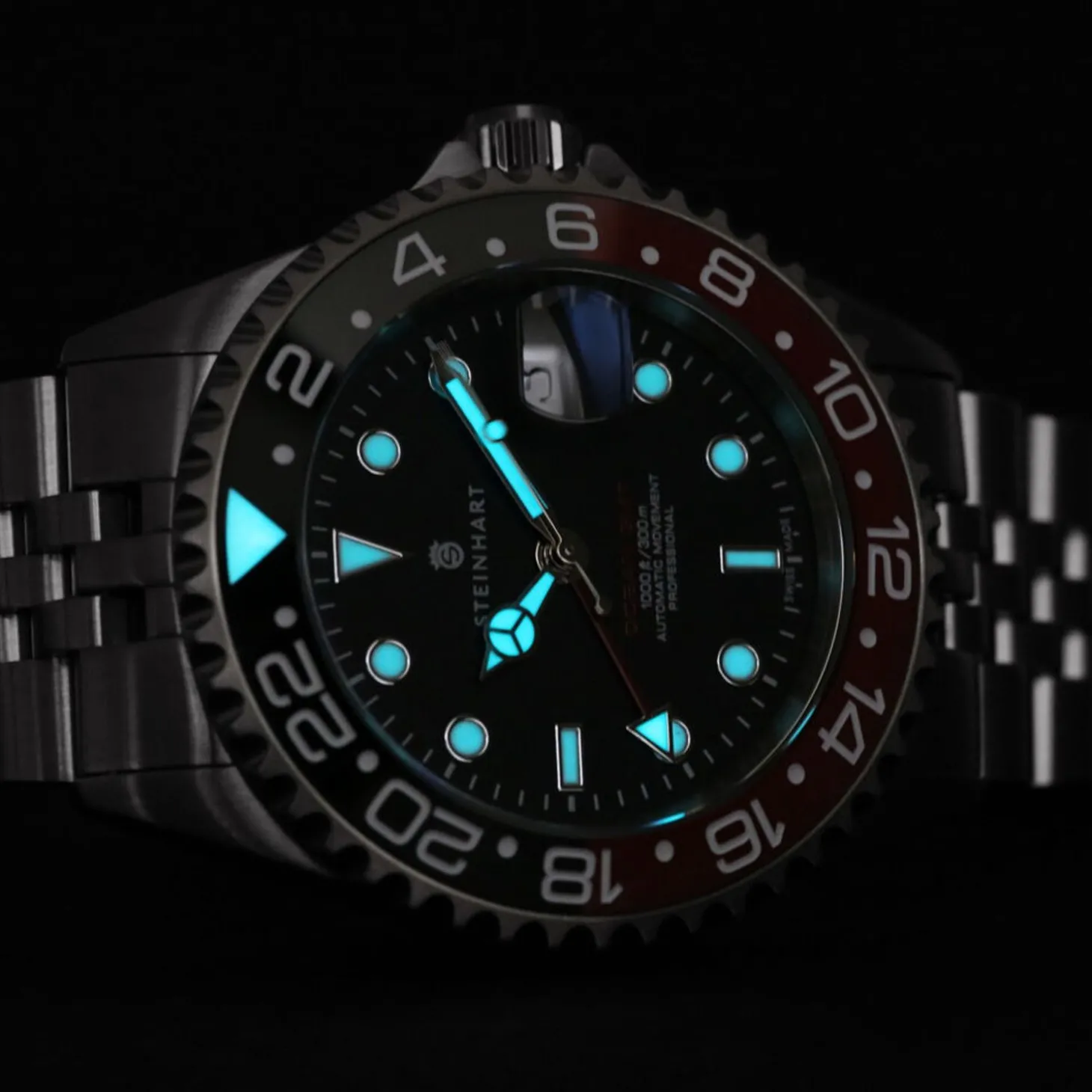 Steinhart Watches Ocean One Gmt Black-Red Ceramic Diver Watch